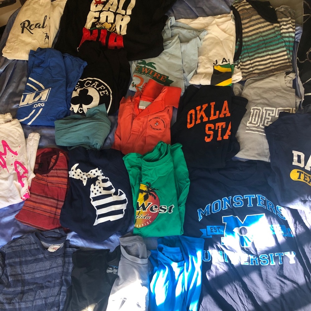 Bundle of 20 Large T Shirts - travel graphic tees